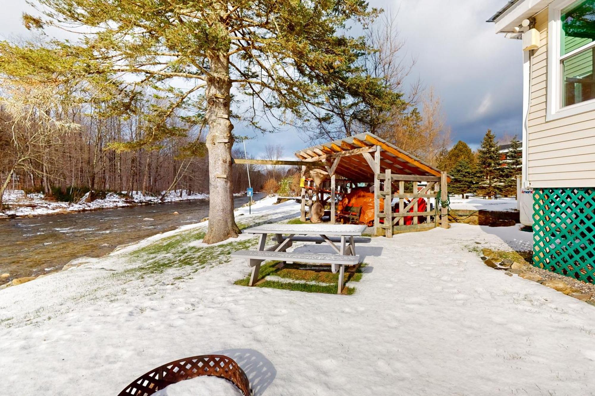 Jay Peak Getaway On Trout River Montgomery Eksteriør bilde